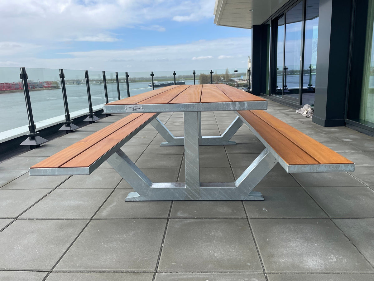 Picknicktafel Anker 3 nieuw gebouwd, hardhout, verzinkt