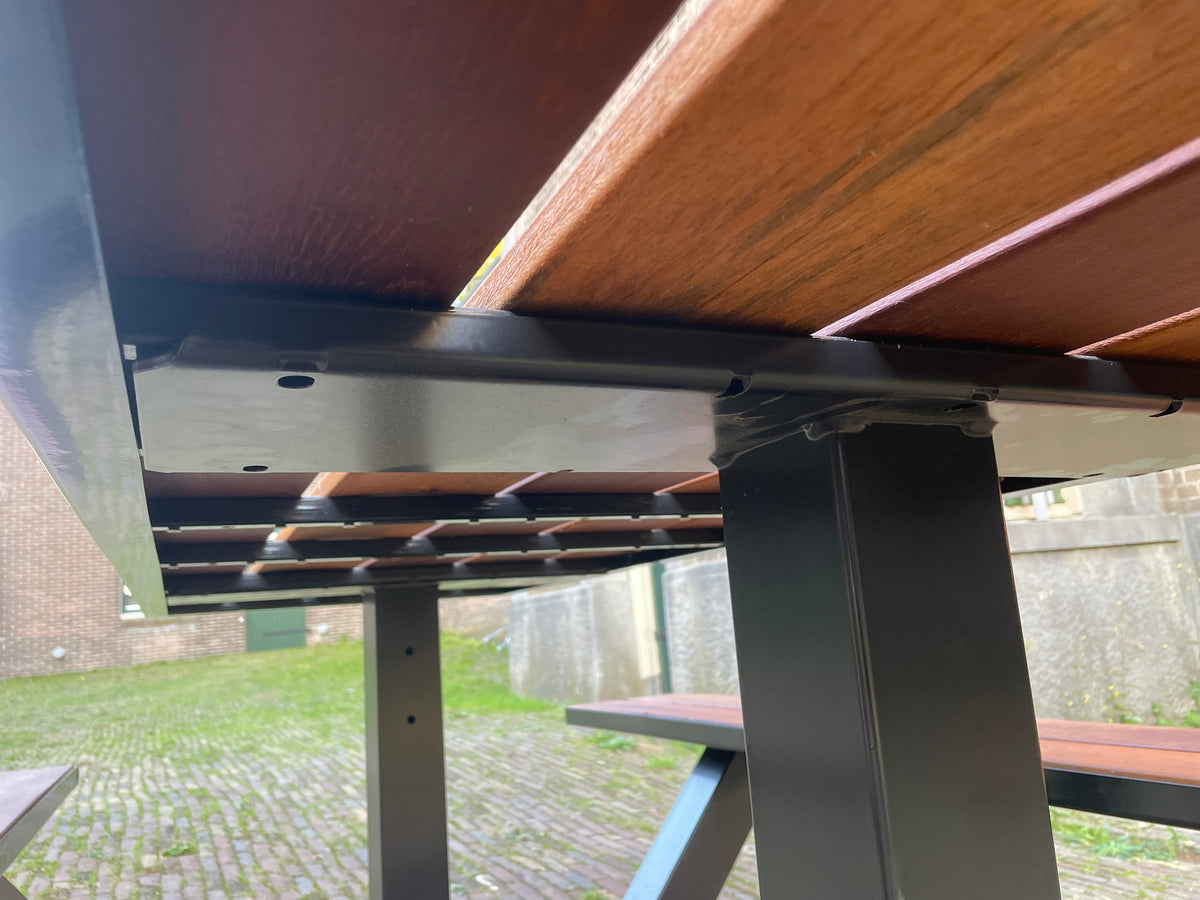 Anker 3 · 220 cm · hardhout · zwart gepoedercoat (showmodel)